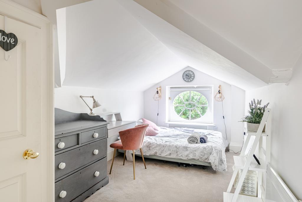 Bedroom2a