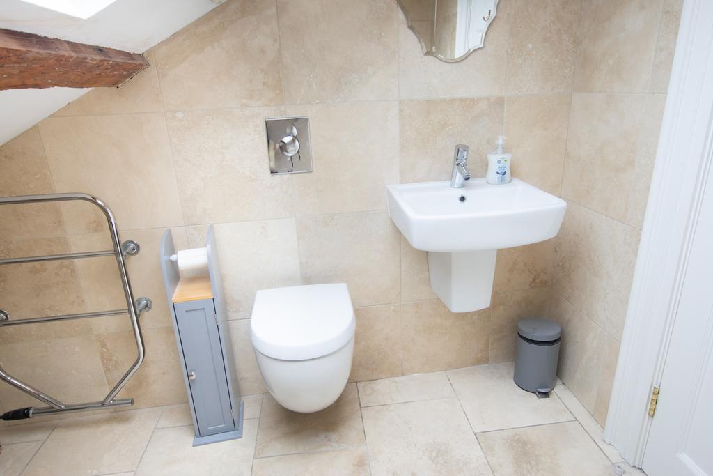Bathroom2