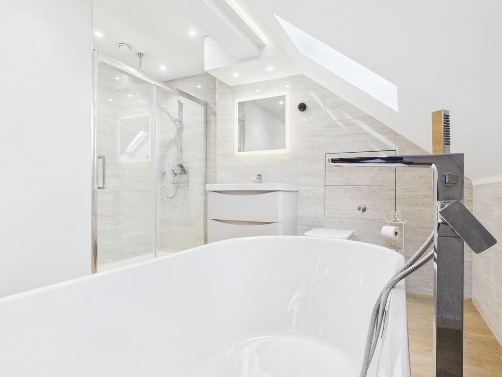 Bathroom (Top Floor