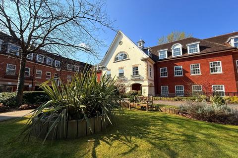 2 bedroom apartment for sale, Flat 68 Royal House Princes Gate 2-6, Homer Road