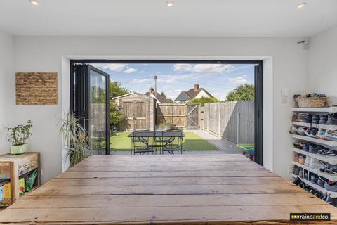 4 bedroom end of terrace house for sale, High Street, Codicote, Hitchin, Herts, SG4