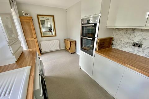 3 bedroom terraced house for sale, Shepley Mount, Mirfield