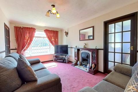 3 bedroom bungalow for sale, Oundle Drive, Moulton, NN3 7DD