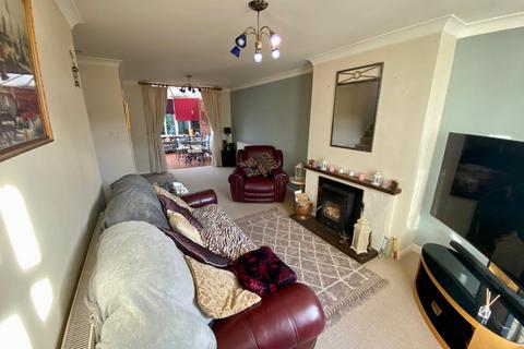 3 bedroom semi-detached house for sale, Oundle Drive, Moulton, NN3 7DD