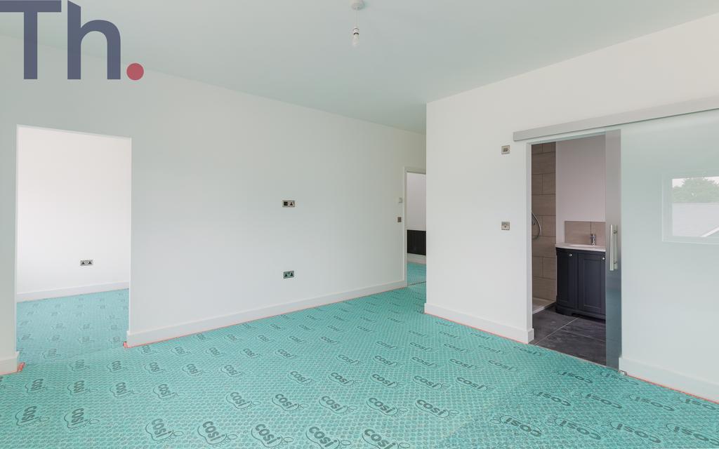 Bedroom with En-Suite & Dressing Room