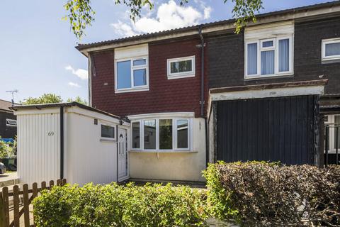 69 Meadow Close, Barnet, EN5 2UF