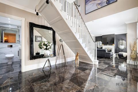 5 bedroom detached house for sale, Chelmsford CM2
