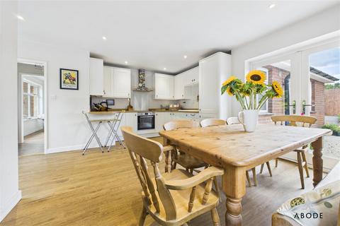 undefined, Oak Road, Uttoxeter ST14
