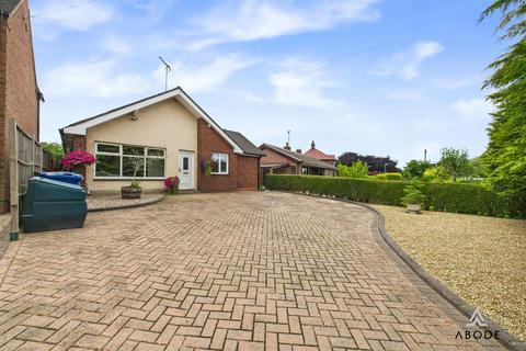 undefined, Oak Road, Uttoxeter ST14