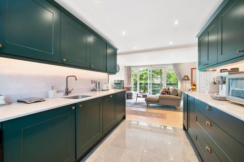 Woodsome Lodge, Weybridge, KT13