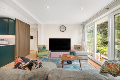 2 bedroom apartment for sale, Woodsome Lodge, Weybridge, KT13