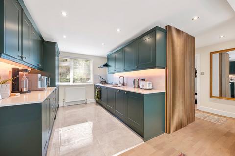 2 bedroom apartment for sale, Woodsome Lodge, Weybridge, KT13