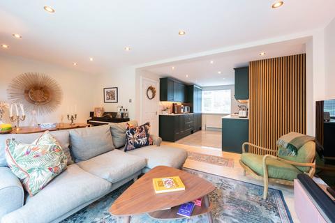 2 bedroom apartment for sale, Woodsome Lodge, Weybridge, KT13