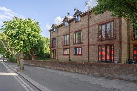 Hawthorn Place, Erith