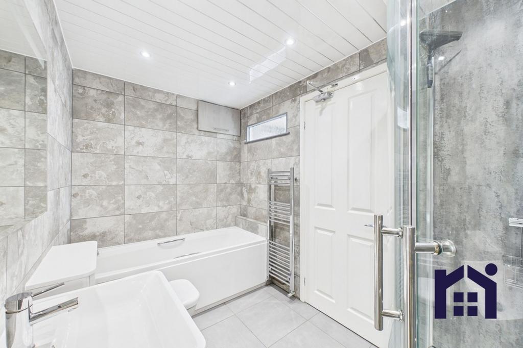 Ground floor bathroom