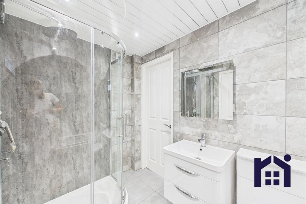 Ground floor bathroom