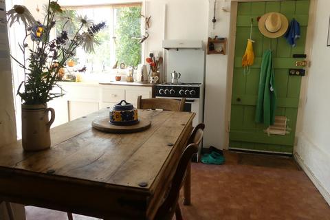 3 bedroom cottage for sale, Bristol Street, Malmesbury SN16