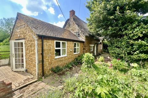 19 Bell Lane, Byfield, Daventry, NN11 6US