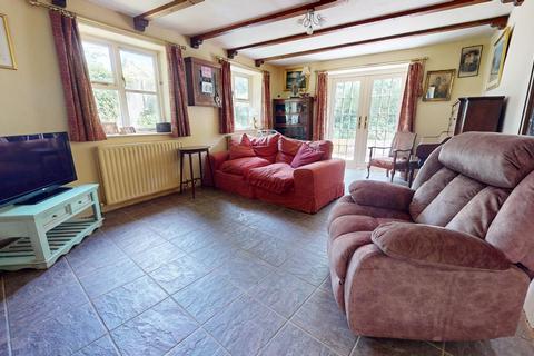 19 Bell Lane, Byfield, Daventry, NN11 6US