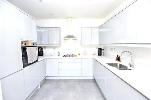 3 bedroom semi-detached house for sale, Long Lane, Bexleyheath, DA7