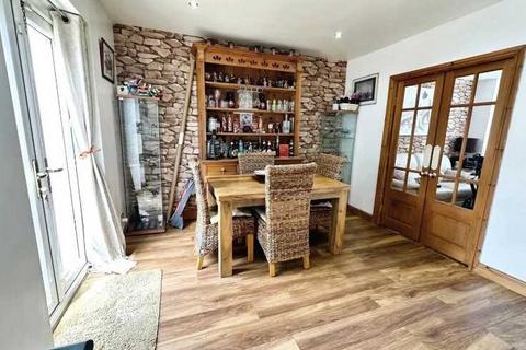 3 bedroom semi-detached house for sale, Prestwood Avenue, Wednesfield