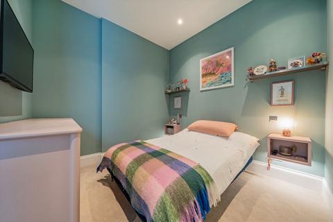2 bedroom flat for sale, Kinnoul Road, London W6