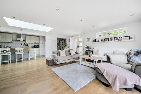 14 Fryern Close, Storrington, Pulborough, RH20 4PJ