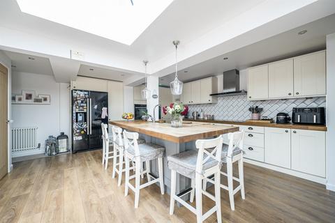 14 Fryern Close, Storrington, Pulborough, RH20 4PJ