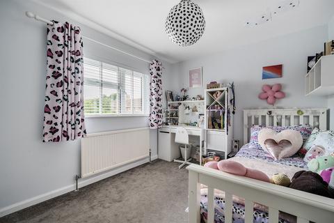 14 Fryern Close, Storrington, Pulborough, RH20 4PJ