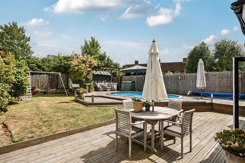 14 Fryern Close, Storrington, Pulborough, RH20 4PJ