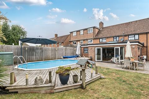 14 Fryern Close, Storrington, Pulborough, RH20 4PJ