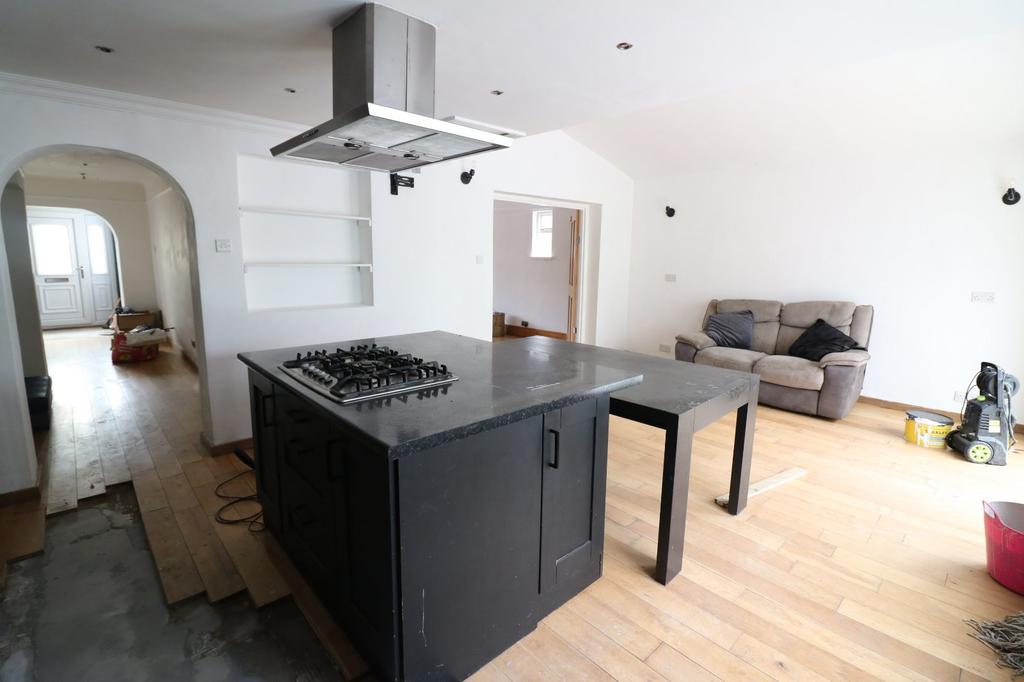 Kitchen/Dining
