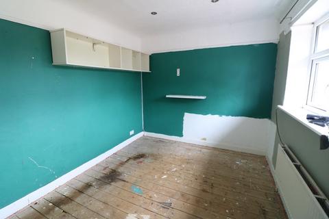 3 bedroom end of terrace house for sale, Wolverham Road, Cheshire CH65