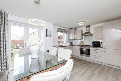 3 bedroom semi-detached house for sale, Hartley Way, West Yorkshire WF8