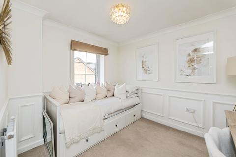 3 bedroom semi-detached house for sale, Hartley Way, West Yorkshire WF8