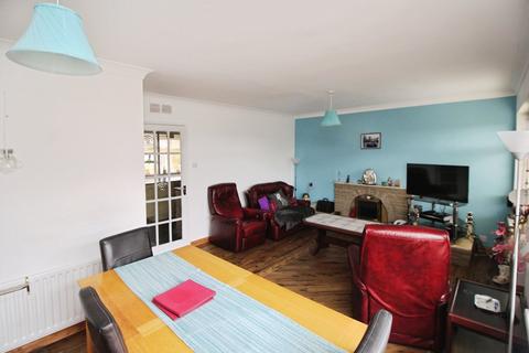3 bedroom end of terrace house for sale, St. Margarets Drive, Stanley DH9