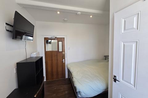 undefined, Flat to rent in Deadmans Cross