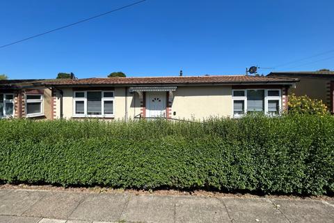 2 bedroom detached bungalow for sale, Walmsgate Place, Grimsby, Lincolnshire, DN33
