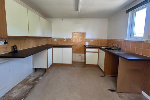 2 bedroom detached bungalow for sale, Walmsgate Place, Grimsby, Lincolnshire, DN33