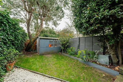 125a Clifford Gardens, London, NW10 5JG