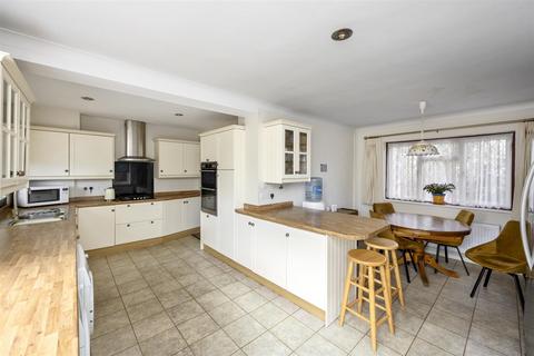 4 bedroom detached house for sale, Highview Avenue North, Patcham Village, Brighton