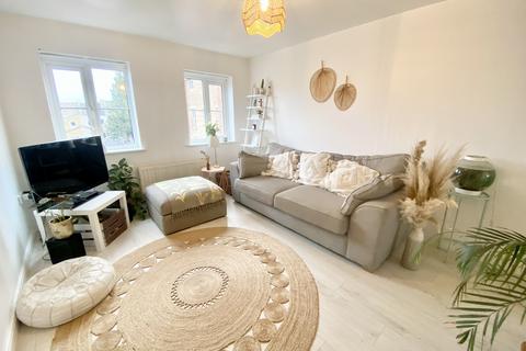 25 Hedgers Close, Ashton, Bristol, BS3 2SX