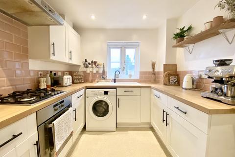 25 Hedgers Close, Ashton, Bristol, BS3 2SX