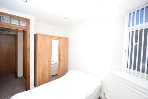 2 bedroom flat to rent, Grahamsley Street, Gateshead