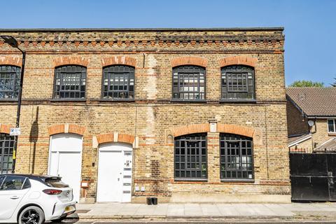 Flat 6, Alexander House, 24 Godman Road, London, SE15 3SZ