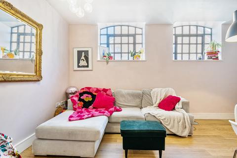 Flat 6, Alexander House, 24 Godman Road, London, SE15 3SZ