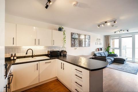 2 bedroom apartment for sale, London Road, Isleworth