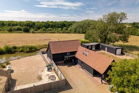 5 bedroom barn conversion for sale, Norwich Road, Dickleburgh