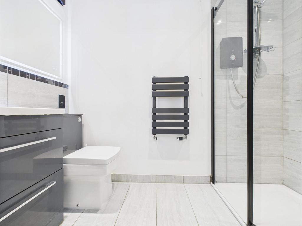 En-suite (Bedroom Two)