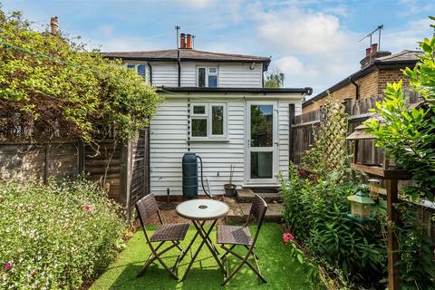 undefined, MIDDLE ROAD, LEATHERHEAD, KT22